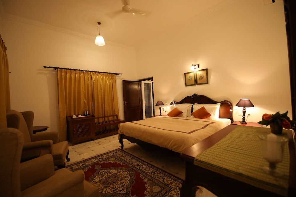 Roop Niwas Kothi Superior Double Room