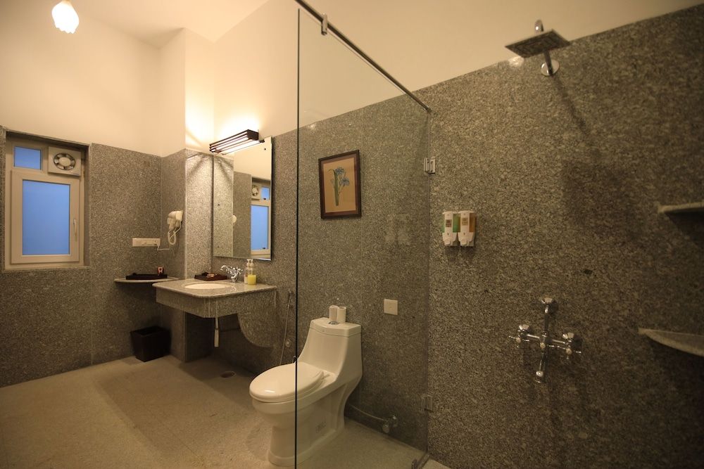 Roop Niwas Kothi Superior Double Room 3