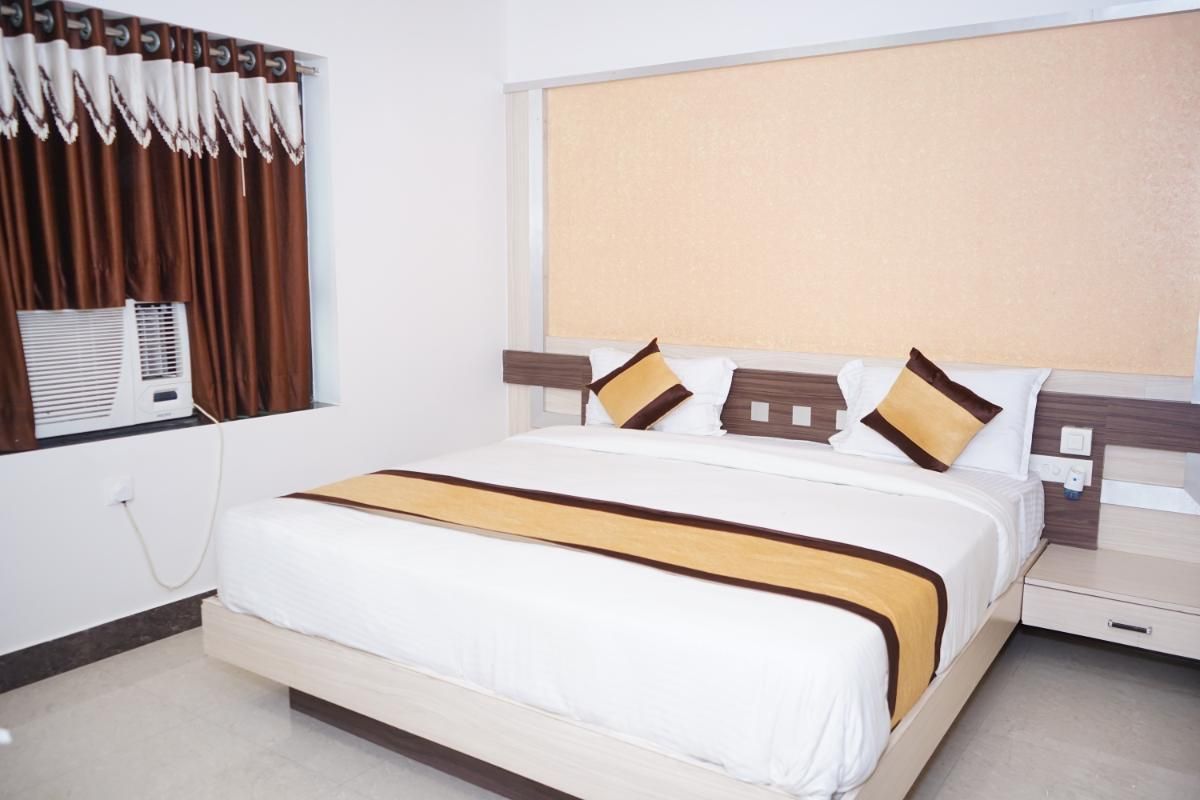 Hotel Gopal Super Deluxe Room 4