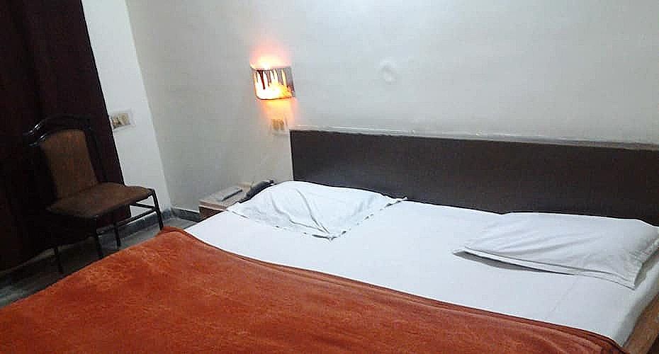 Hotel Rama Inn
