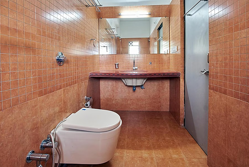 Hotel Atithi Inn Deluxe Room A. C 6