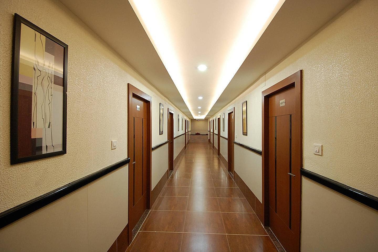 undefined Hotel Ambassador 4