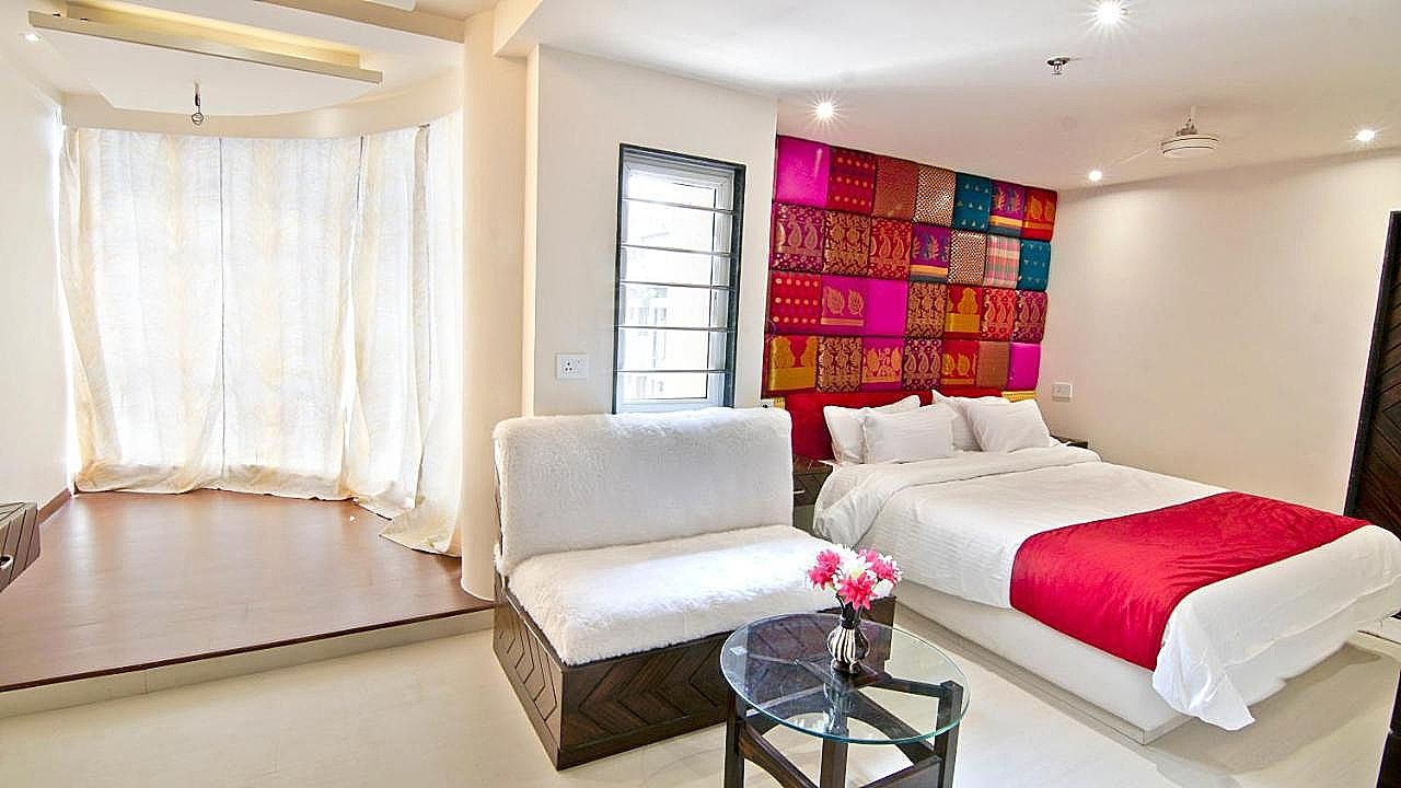 undefined HOTEL AMRTA 4