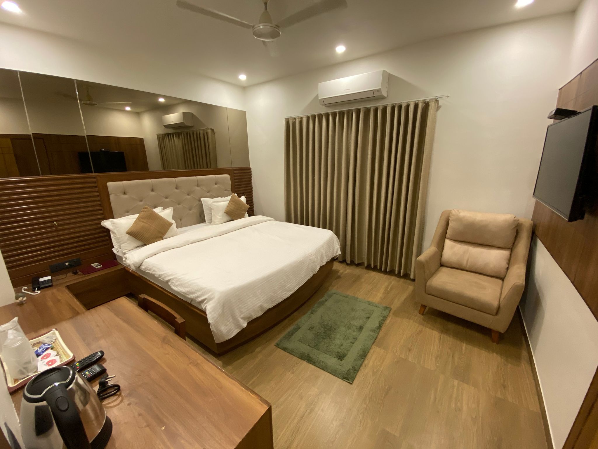 Hotel Evershine Semi Deluxe 2