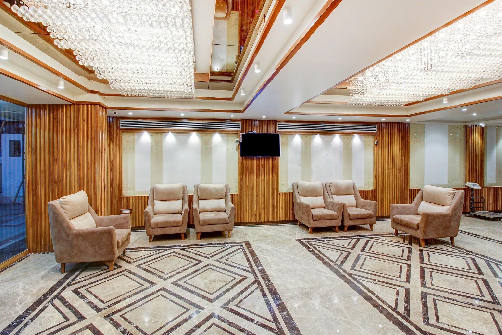 undefined Hotel Evershine 3