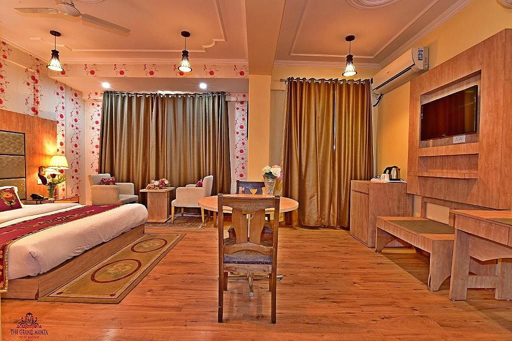Deluxe Suite