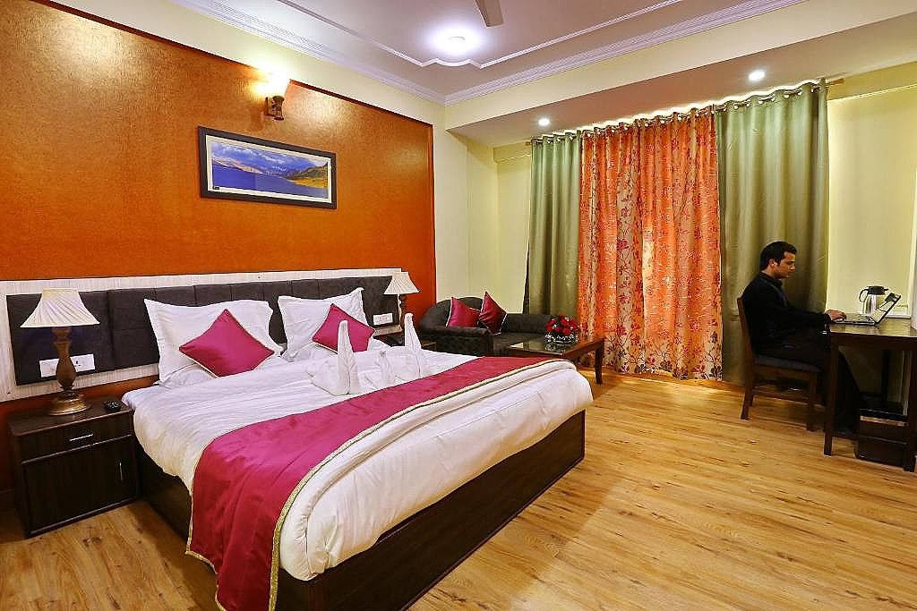 Hotel The Grand Mamta Deluxe Room 9