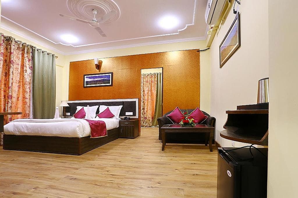 Hotel The Grand Mamta Deluxe Room 5