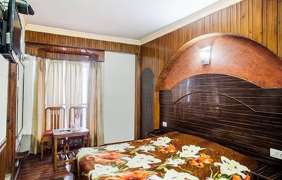 Hotel Sidharth Regency Deluxe Room, 1 Double Bed 5