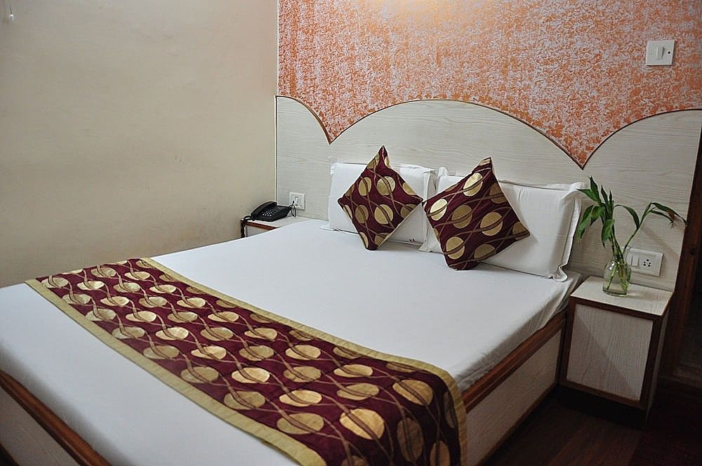 Hotel Sidharth Regency Deluxe Room, 1 Double Bed 6