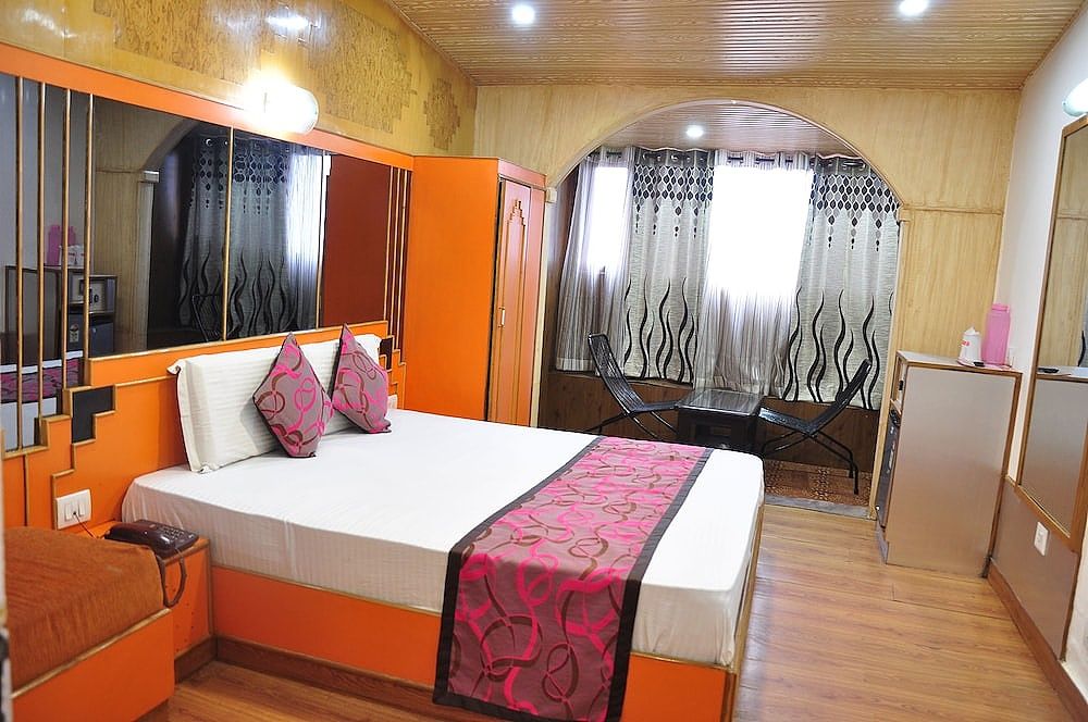 Room, Mountain View (Exotic)