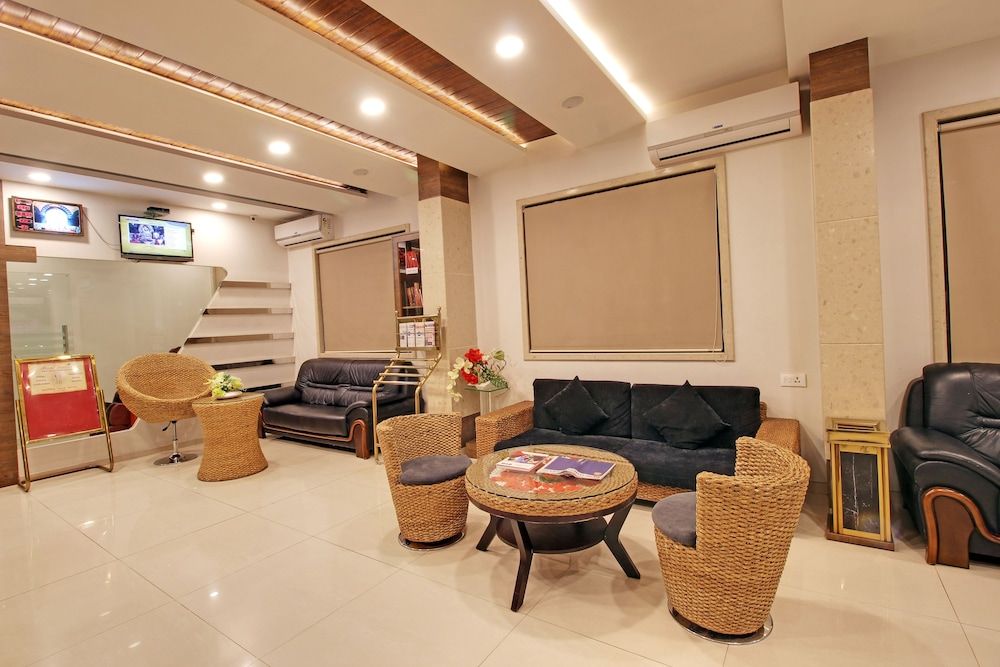 undefined Hotel Sai Jashan 4