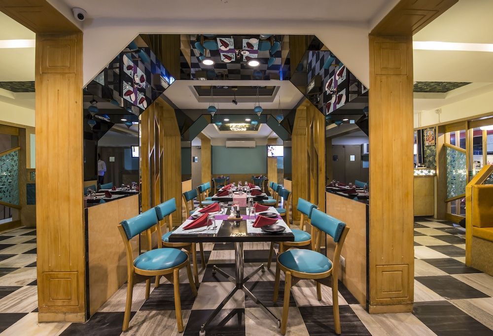 undefined Hotel Aryaas 4