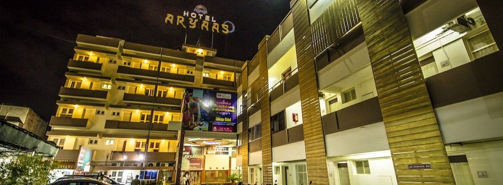 undefined Hotel Aryaas 8