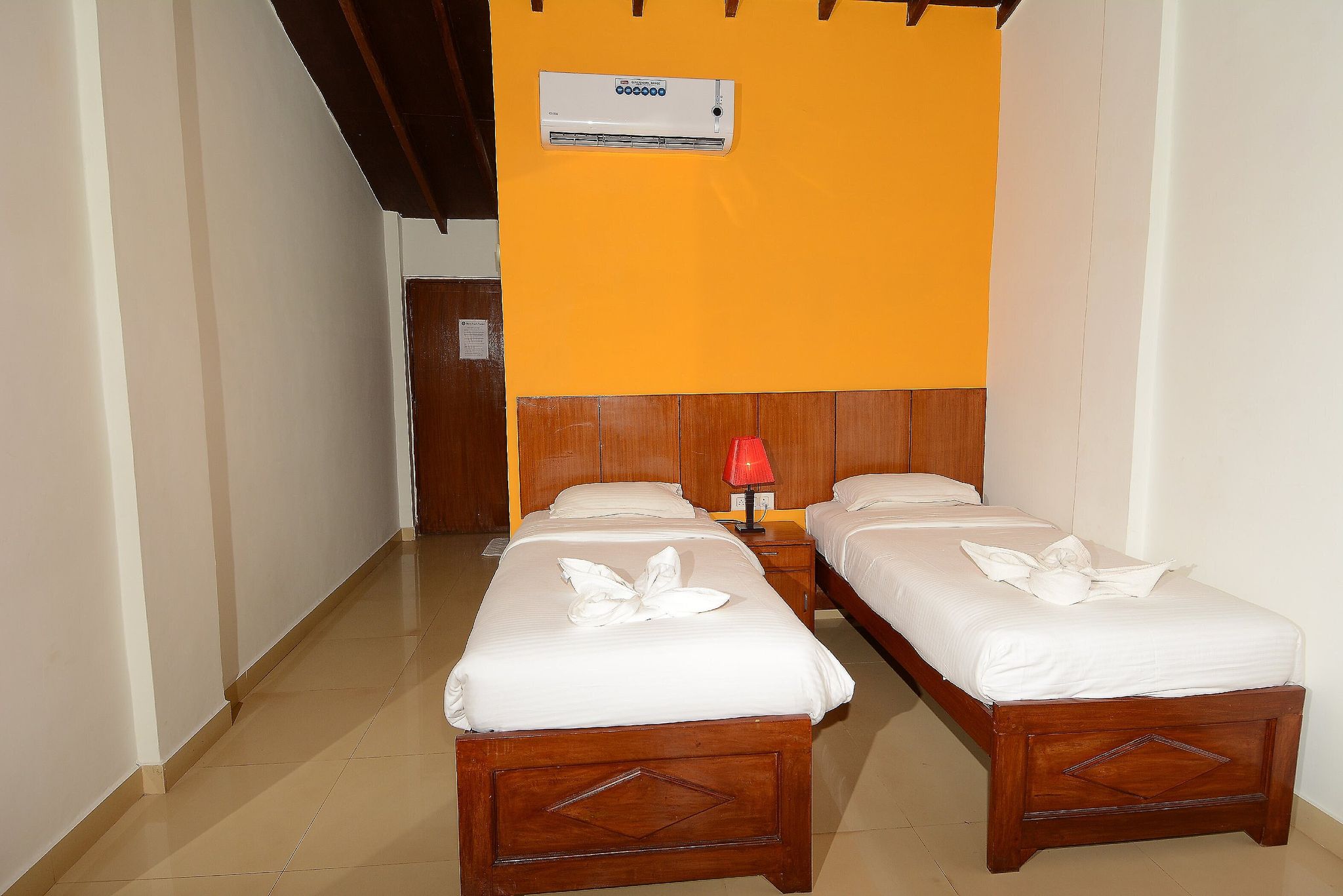 Silver Sands Sunshine - (Angaara) City View Room 3