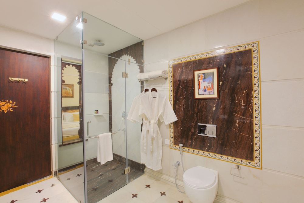 Shouryagarh Resort & Spa Luxury Room 8