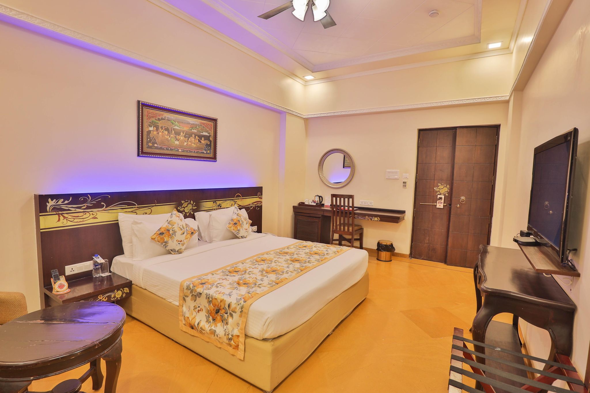 Shouryagarh Resort & Spa Luxury Room 3