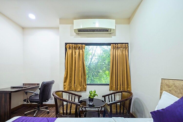 Sheetal International Deluxe Twin Room 7