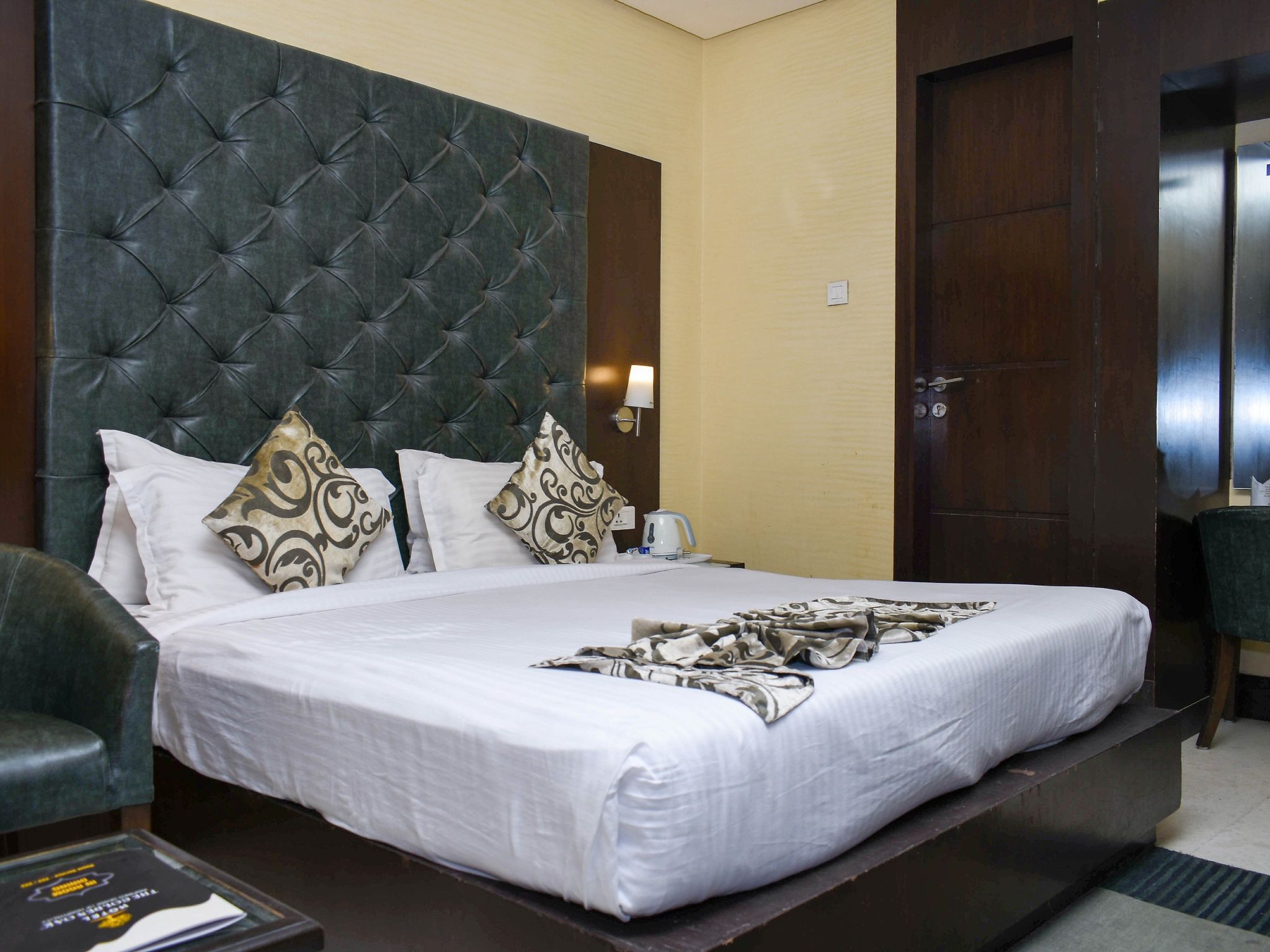 Hotel The Golden Oak Premium Double Room 10