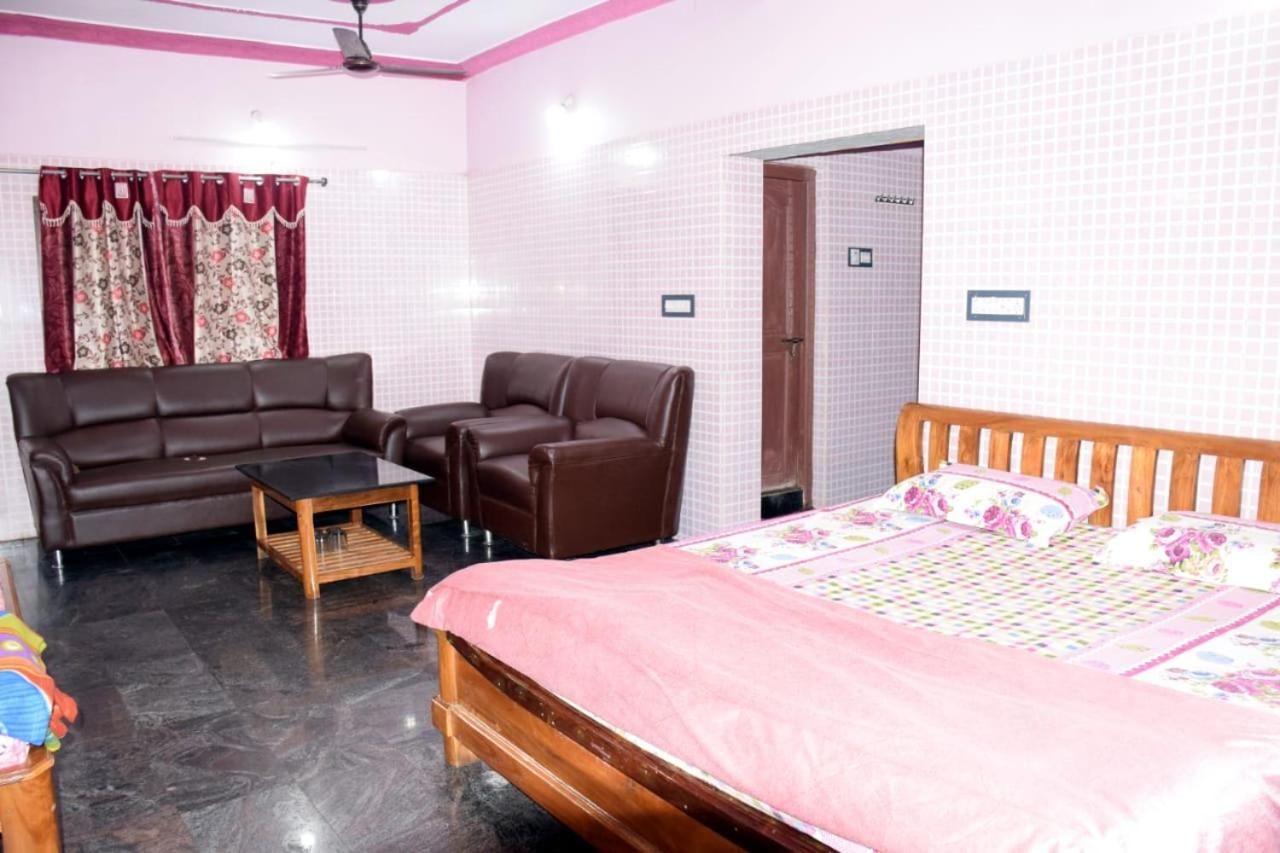 USHODAYA RESORTS Classic Room NON-A.C 4