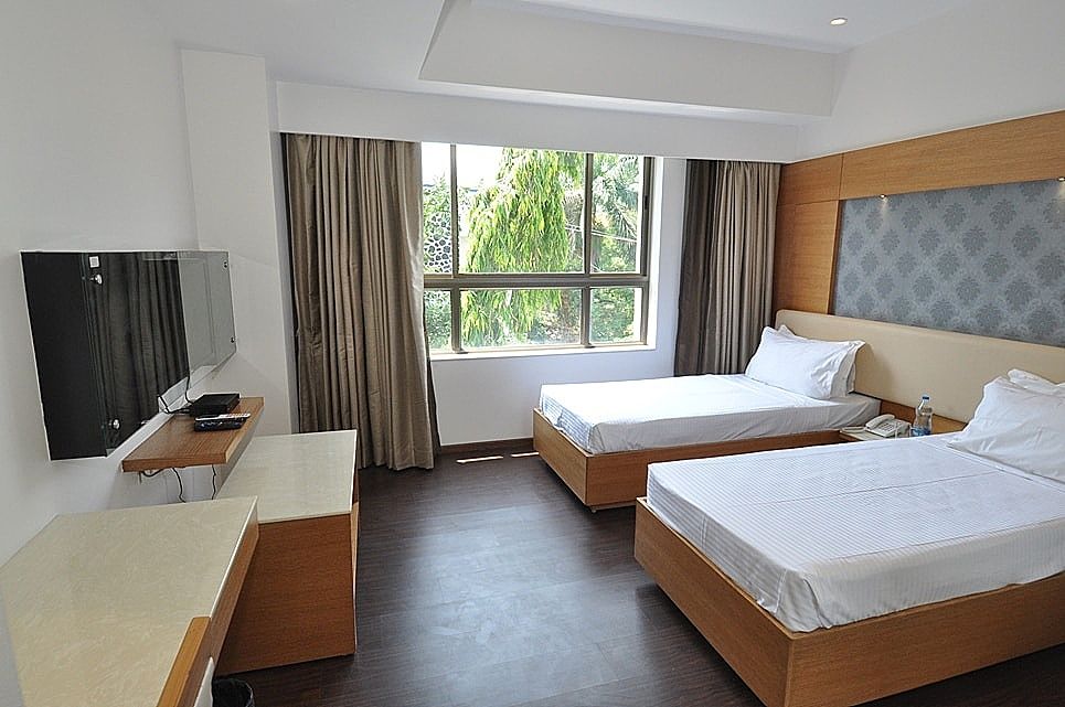 Tarawade Clarks Inn Superior Room with Double beds or Twin beds 2