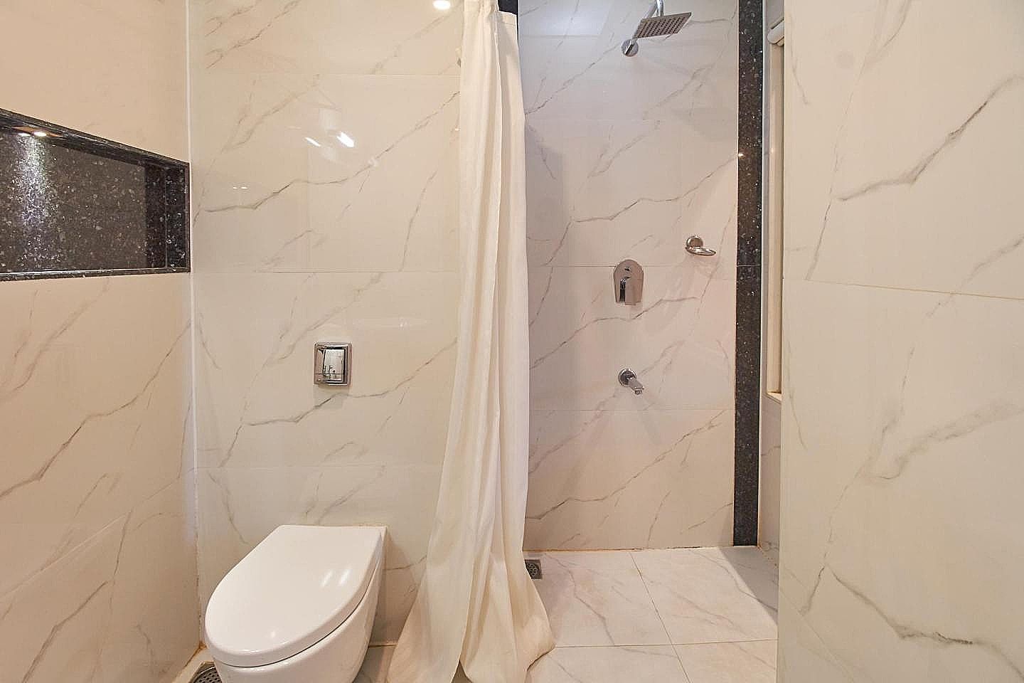 Tarawade Clarks Inn Superior Room with Double beds or Twin beds 4