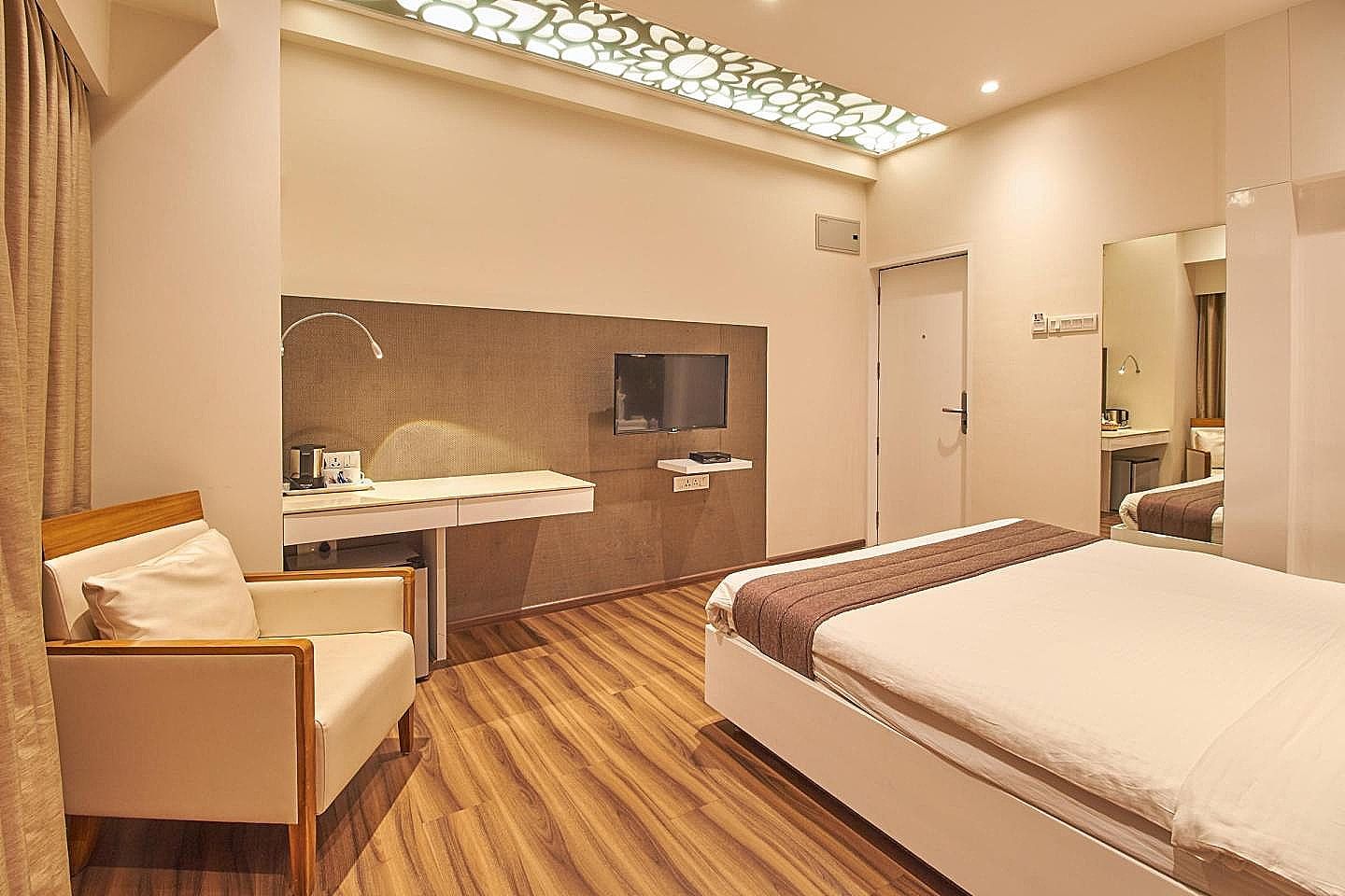 Tarawade Clarks Inn Superior Room with Double beds or Twin beds