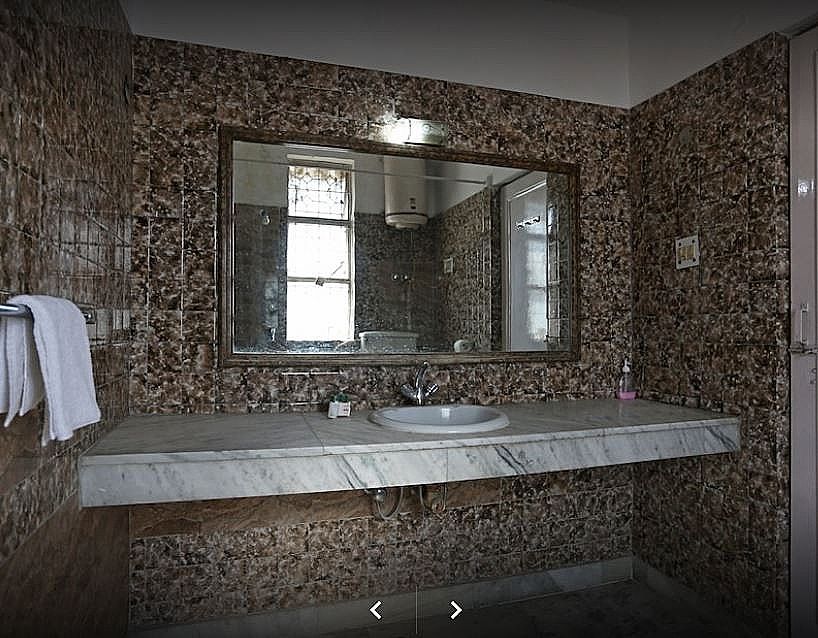 Kastle Guest House Darya Ganj Deluxe Room 12