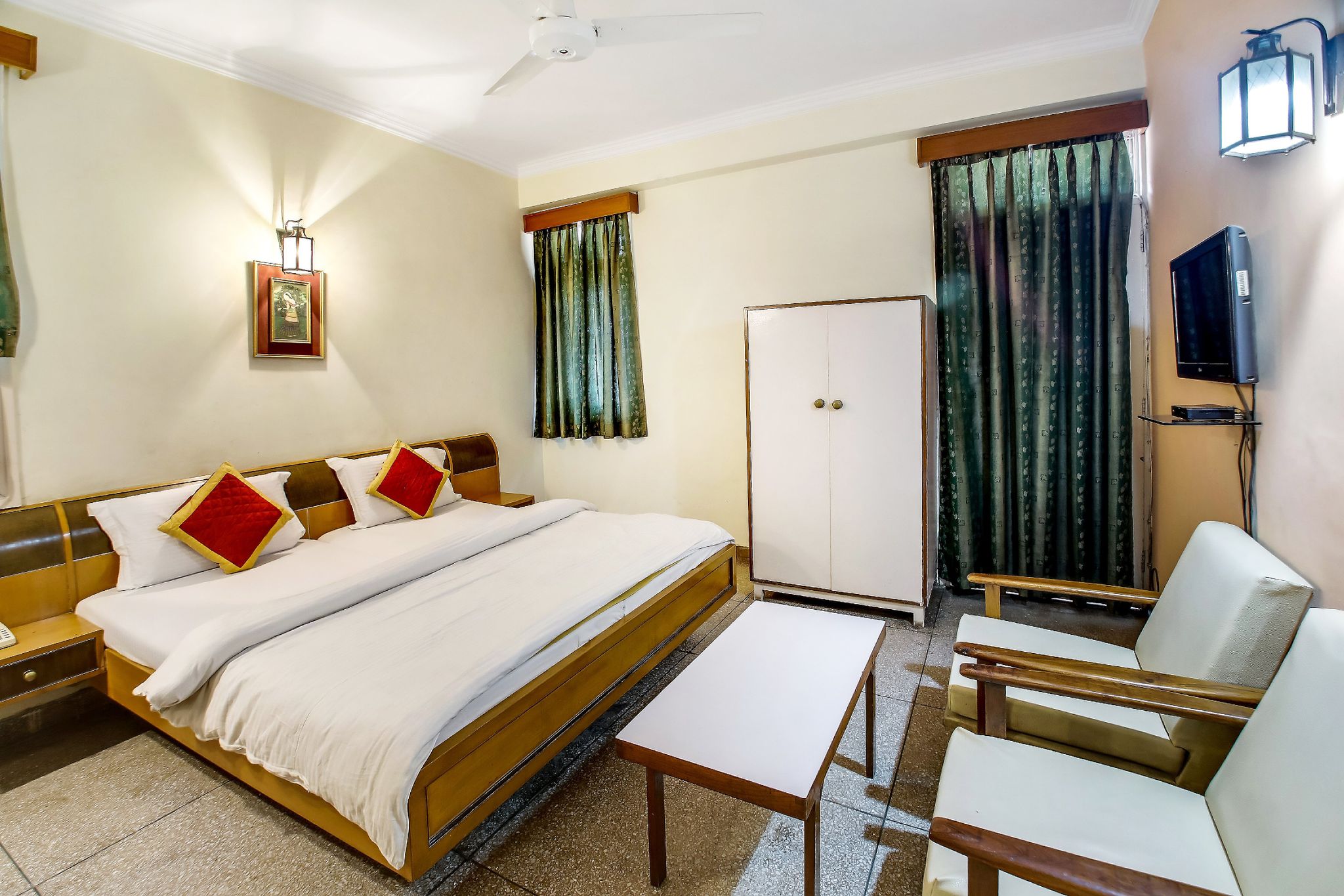 Kastle Guest House Darya Ganj Deluxe Room 4