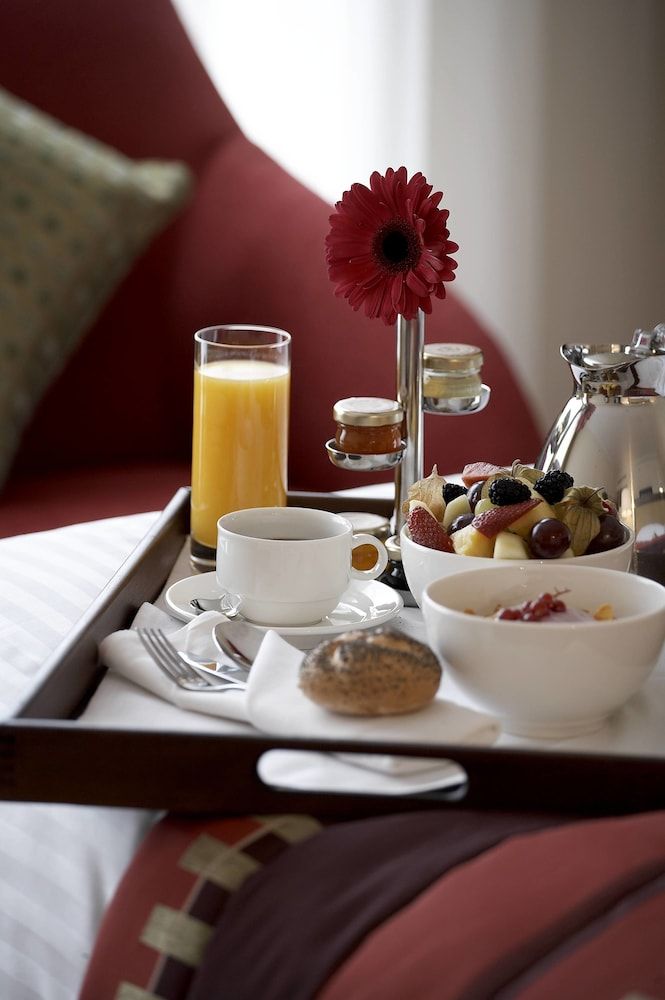 Hilton Jaipur Room, 1 King Bed (Aravalli Range View) 12