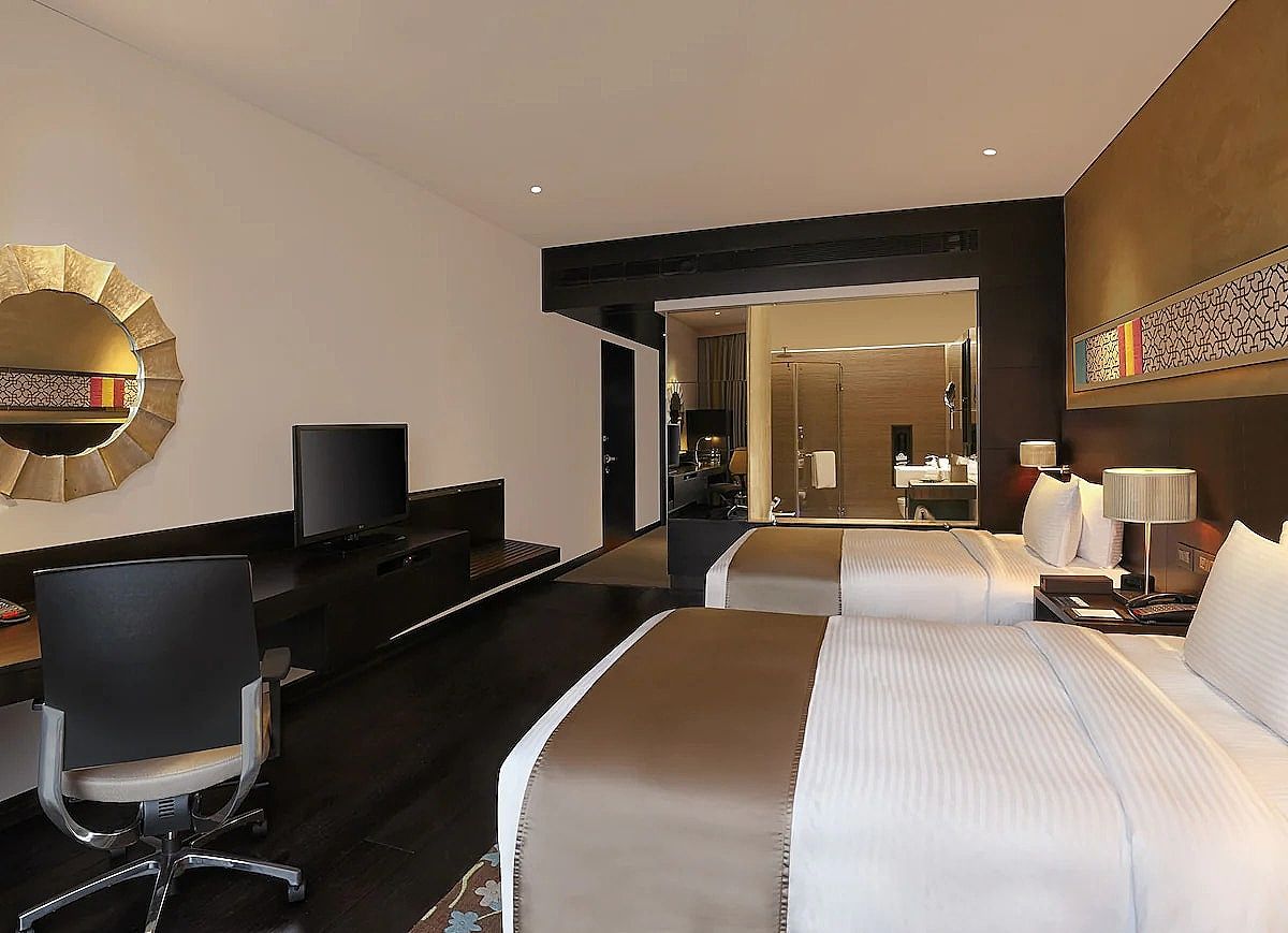 Hilton Jaipur Room, 1 King Bed (Aravalli Range View) 5