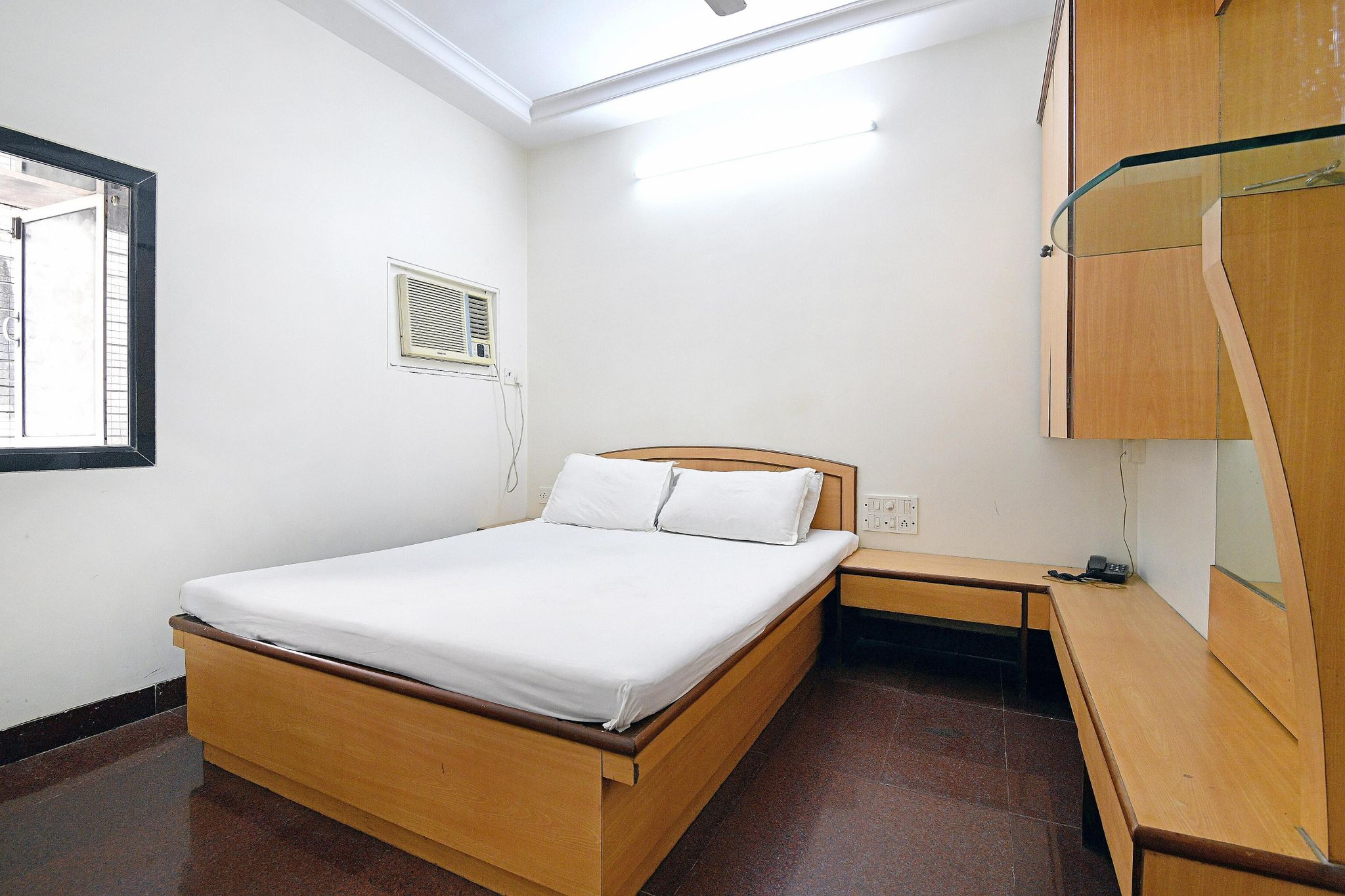 Super Deluxe Class Double Bed Room