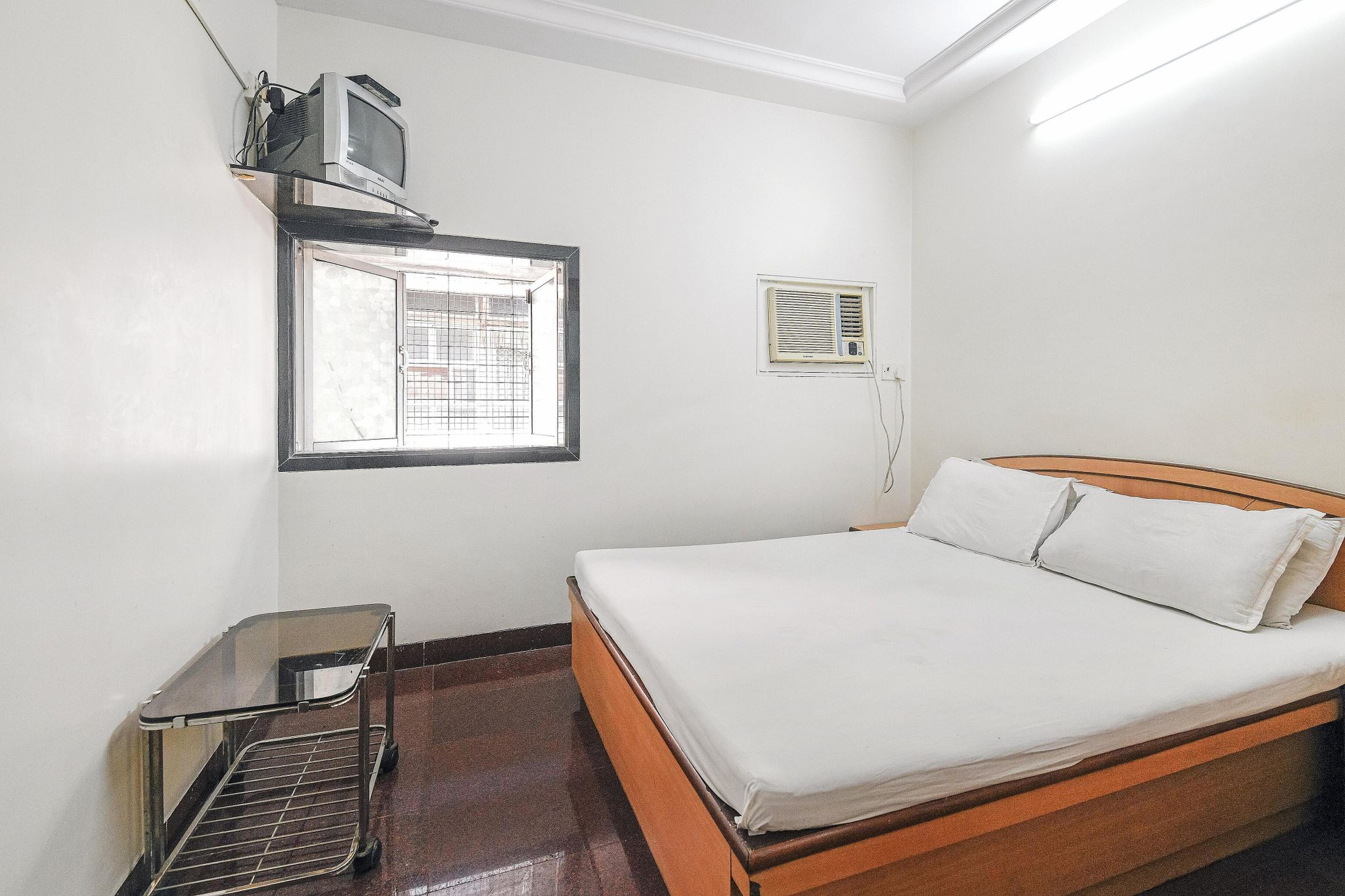 undefined Hotel Hira 4