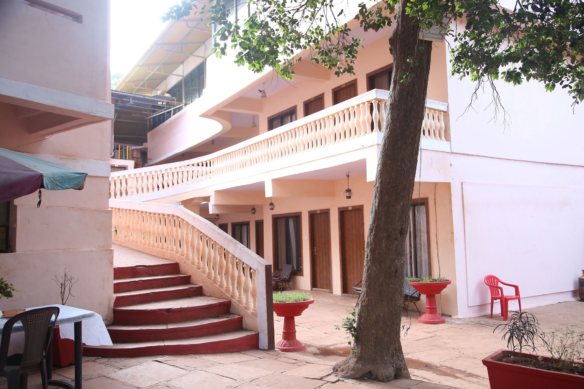 undefined Royal Hotel 2