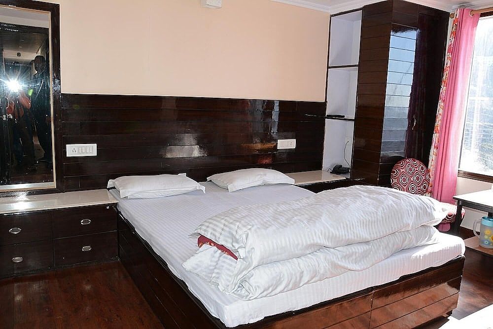 undefined Hotel Basant 9