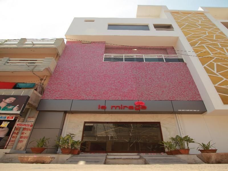 undefined Hotel Le Mirage 6