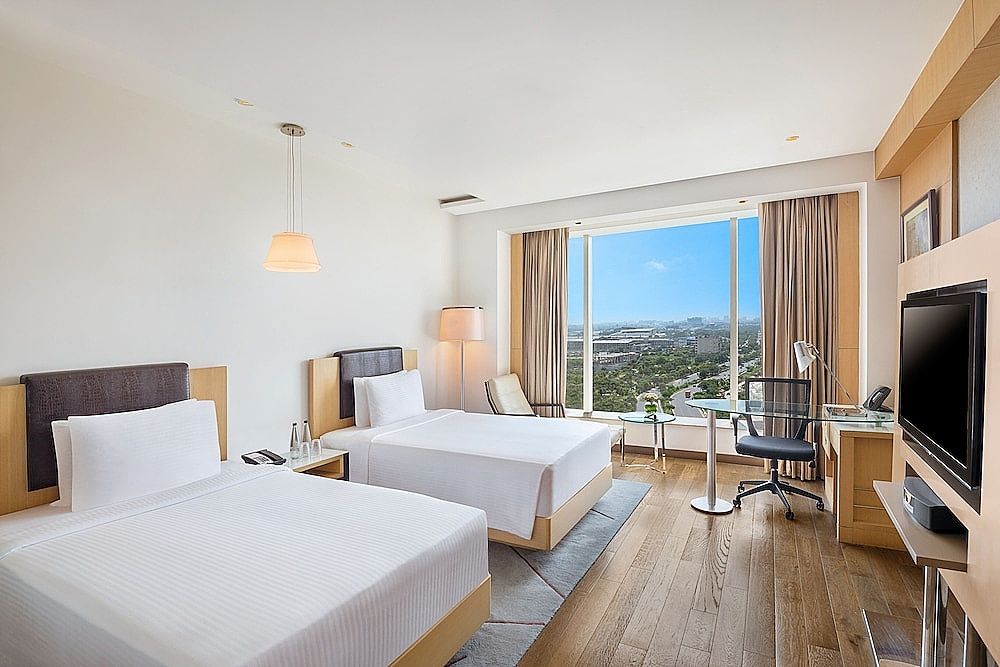 Crowne Plaza Greater Noida, an IHG Hotel Standard Room, 2 Twin Beds 3