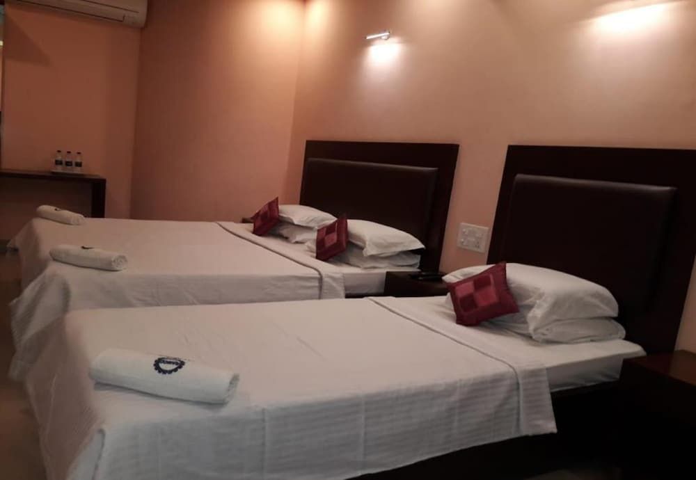 Hotel Ramco Residency Premium Triple Bed Room 2