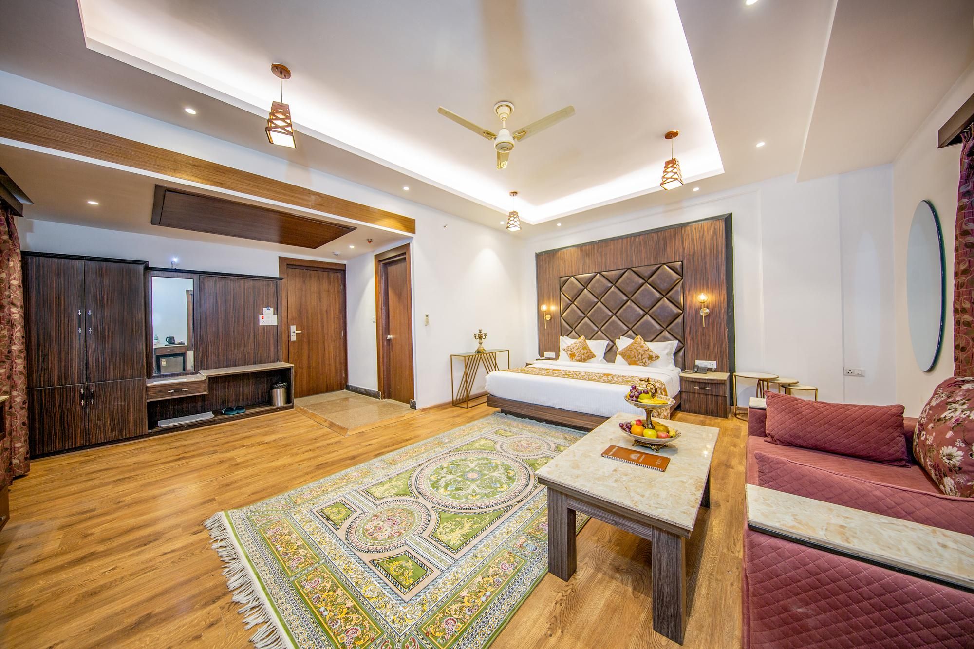King Bed Room