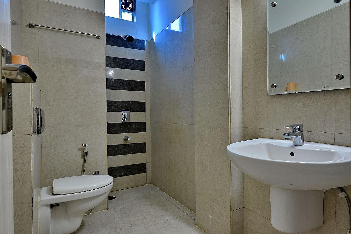 Hotel Purva Deluxe Room Non AC 4