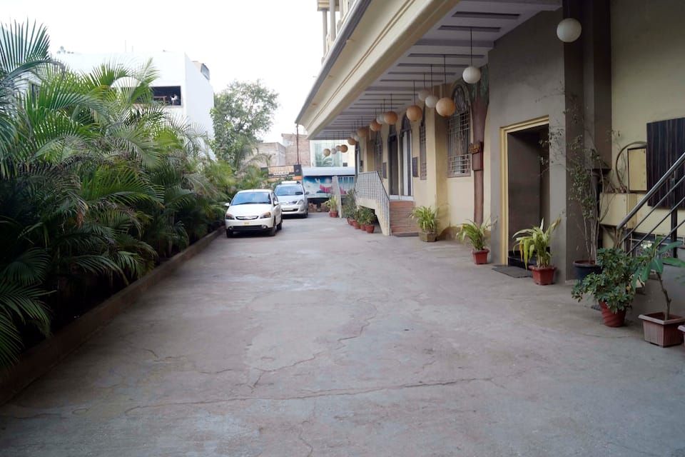 undefined Hotel Saideep Villas Shirdi 7