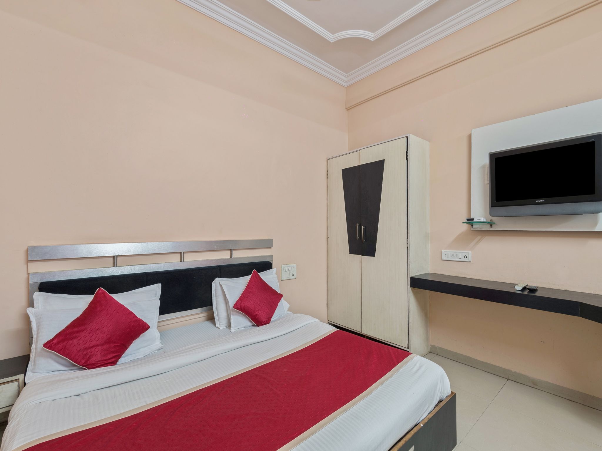 Hotel Saideep Villas Shirdi Double Bed Non AC Room  3
