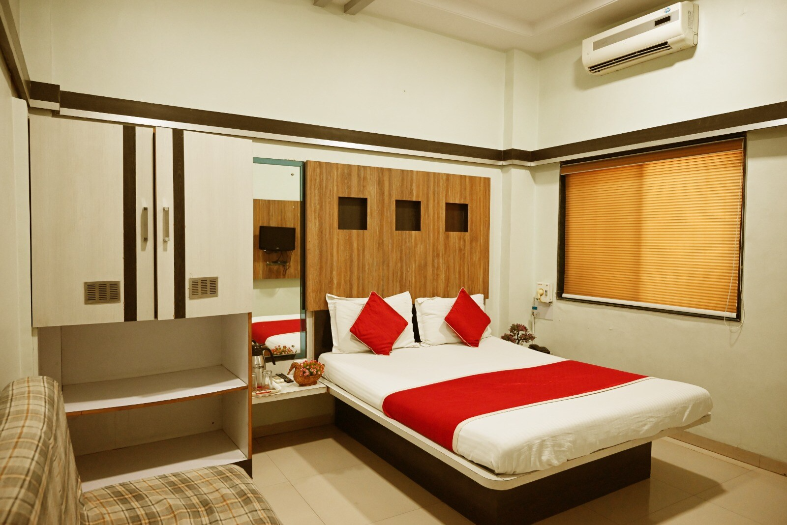 Double Bed AC Room 