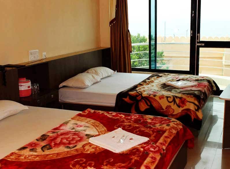 AC-super-deluxe-4-bed