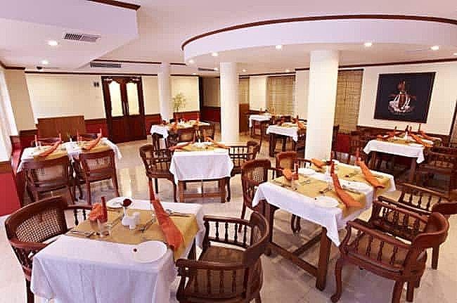 Food & Dining