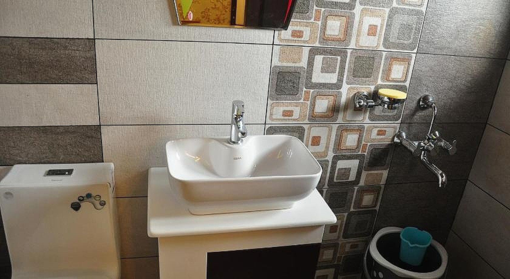 Aroor Residency Deluxe Room 3