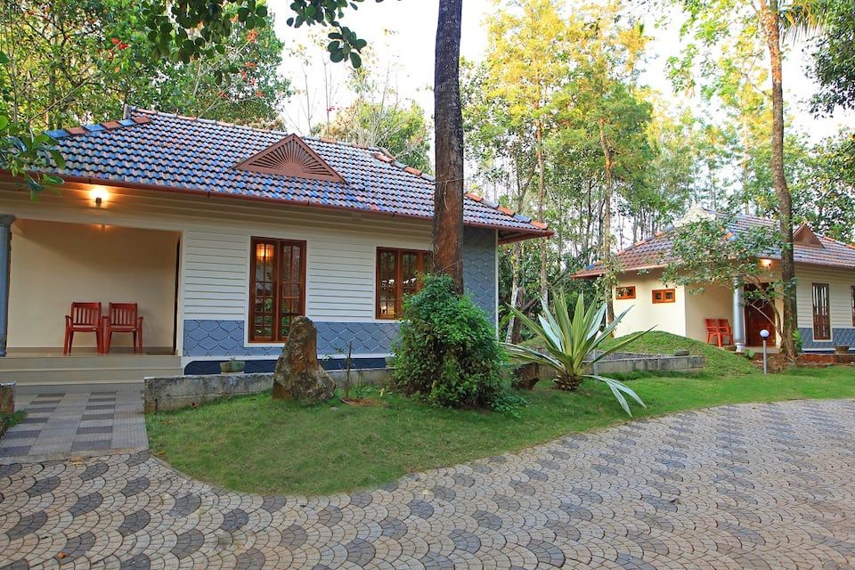 undefined Lake n Hills Resorts