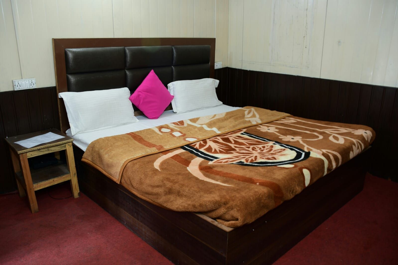 Snow View Huts Deluxe Room (Lake View) 11