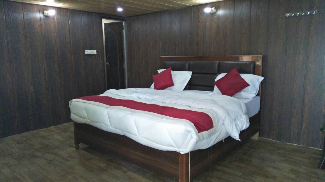 Snow View Huts Deluxe Room (Lake View) 4
