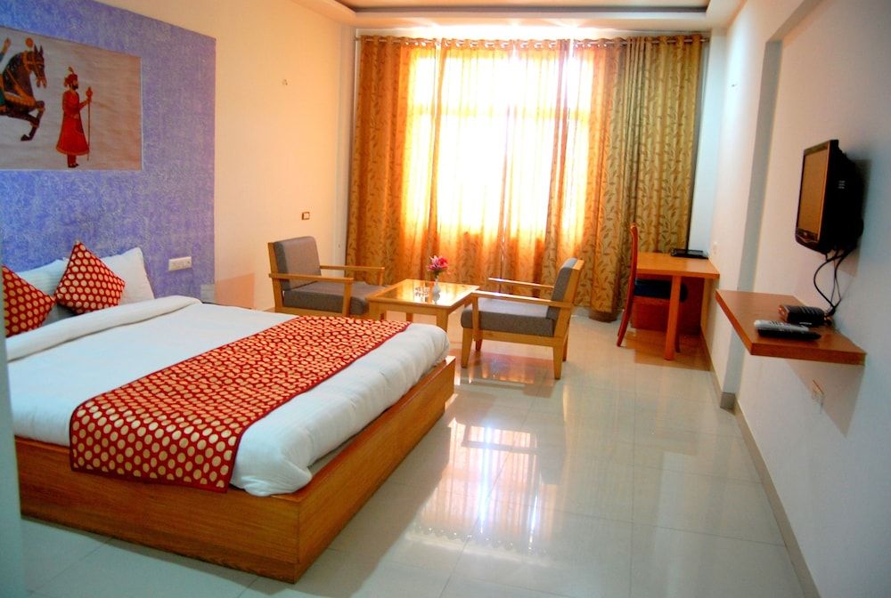 Ranbanka Heritage Resort Deluxe AC Room 4